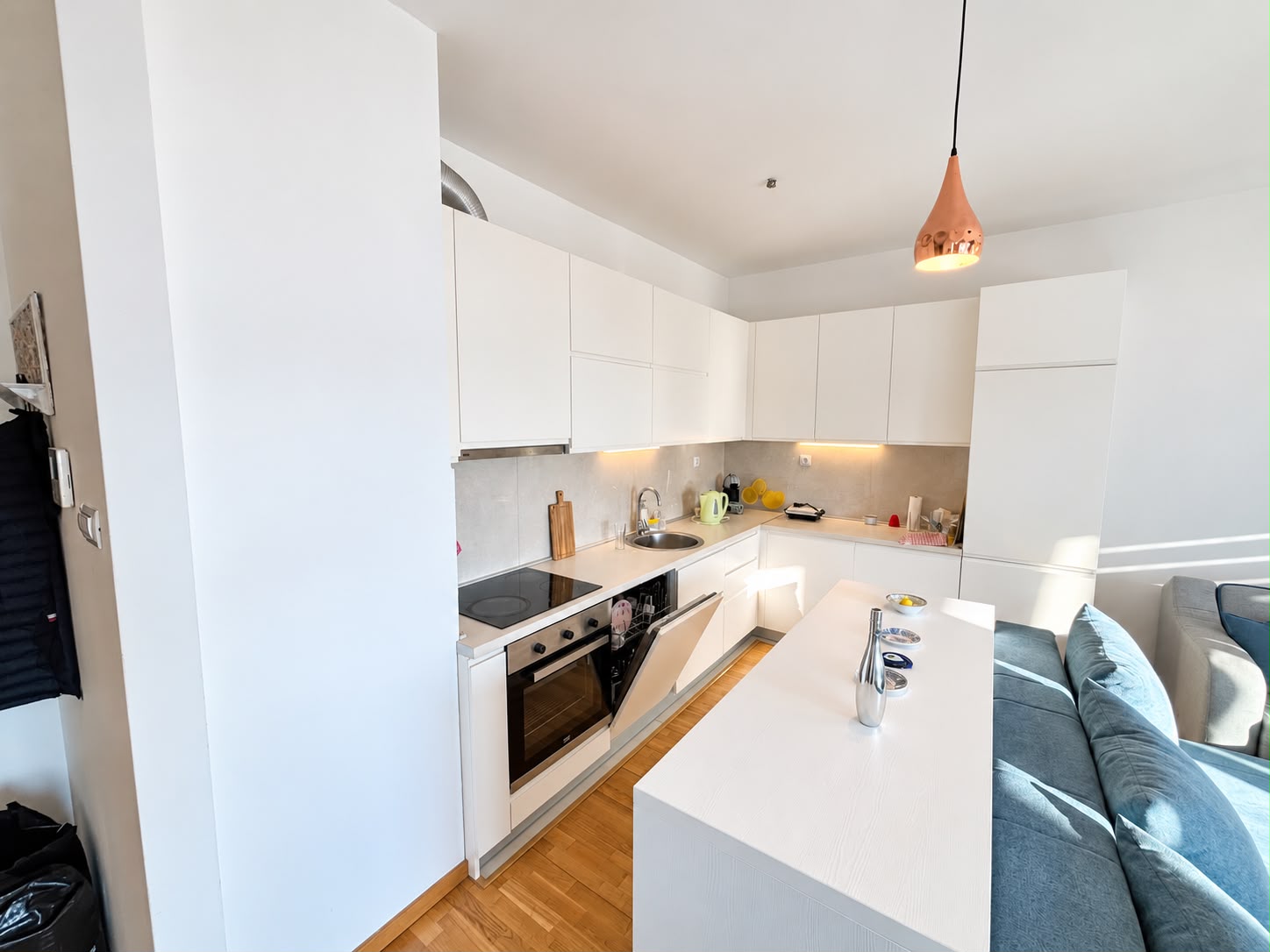 Two bedroom Apartment 87m2 for Sale in Bečići, Budva